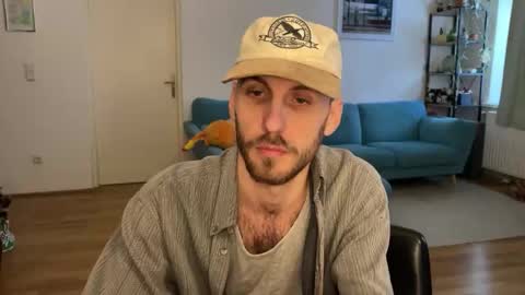 Leon online show from 9, 3, 2026