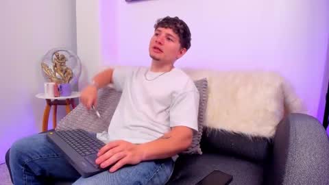 Leo  online show from 30, 11, 2025