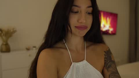 Leora online show from 24, 1, 2025