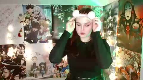 Snapshot of leraaa72 chatting on 25, 11, 2025 little secret online show from 25, 11, 2025