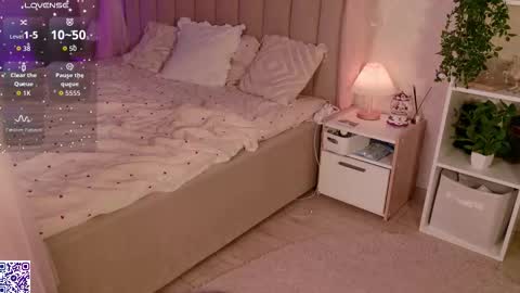 Nicole Moore online show from 19, 1, 2026