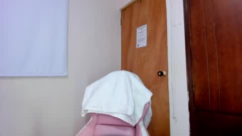 Snapshot of leri_rose_ chatting on 1, 8, 2026 online show from 1, 8, 2026