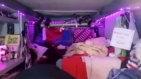 Snapshot of lesleygumgrass chatting on 7, 3, 2025 LesleyGumGrass- The Boring Trans girl online show from 7, 3, 2025