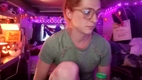 Snapshot of lesleygumgrass chatting on 25, 9, 2025 LesleyGumGrass- The Boring Trans girl online show from 25, 9, 2025