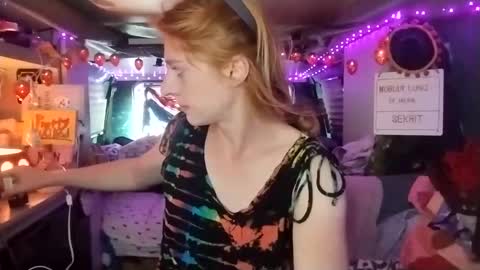 Snapshot of lesleygumgrass chatting on 2, 10, 2025 LesleyGumGrass- The Boring Trans girl online show from 2, 10, 2025