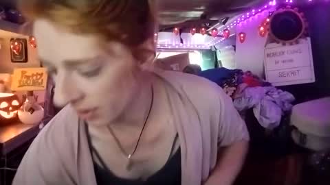 Snapshot of lesleygumgrass chatting on 4, 10, 2025 LesleyGumGrass- The Boring Trans girl online show from 4, 10, 2025