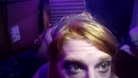 Snapshot of lesleygumgrass chatting on 10, 10, 2025 LesleyGumGrass- The Boring Trans girl online show from 10, 10, 2025