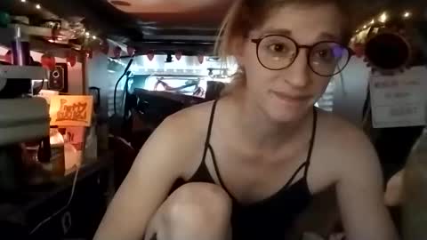 Snapshot of lesleygumgrass chatting on 14, 12, 2025 LesleyGumGrass- The Boring Trans girl online show from 14, 12, 2025