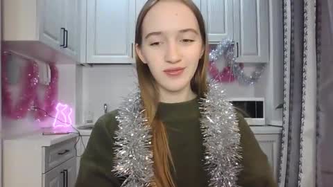  LESLIE   online show from 21, 12, 2024