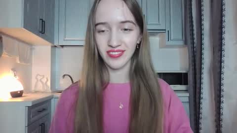  LESLIE   online show from 4, 10, 2025