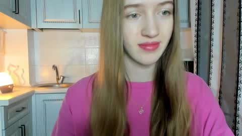  LESLIE   online show from 28, 11, 2025