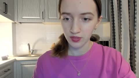  LESLIE   online show from 16, 12, 2025