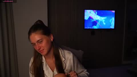 Snapshot of lesliekorfs chatting on 26, 6, 2026 LeslieKorfs online show from 26, 6, 2026