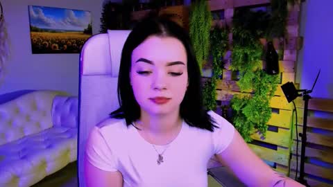 LeslieRowe online show from 24, 10, 2025