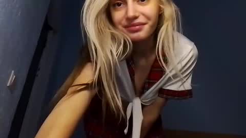 lesyawhite online show from 1, 11, 2025