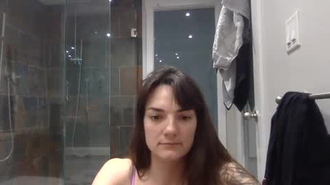 strawberrywatermelonpink22 online show from 4, 2, 2026