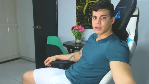 Snapshot of levelingg chatting on 12, 3, 2025 levelingg online show from 12, 3, 2025