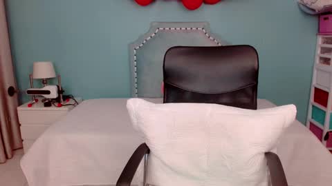 Lexas Room online show from 2, 10, 2025