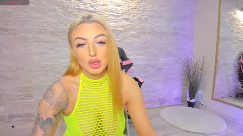 Snapshot of lexi_blazee chatting on 14, 10, 2025 Lexi online show from 14, 10, 2025