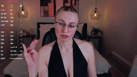 Lexy - Follow me online show from 25, 11, 2025