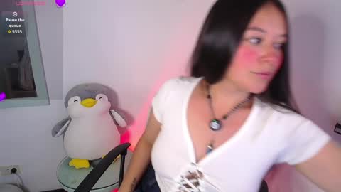 Lexie Thompson   8pm  0000am -5 online show from 27, 5, 2026