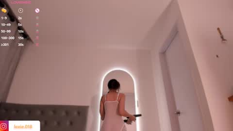 LEXIE online show from 10, 2, 2025