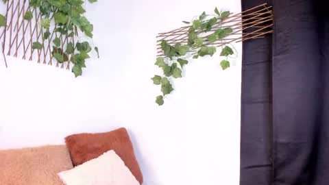 Lexieegrey online show from 13, 4, 2026