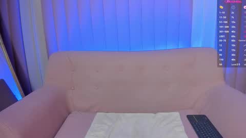 Lexie Thompson  online show from 27, 11, 2025