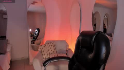 Lexie  online show from 10, 3, 2026