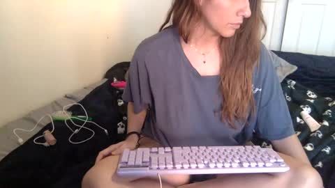 Alexia L. online show from 1, 2, 2025