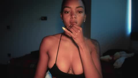 Snapshot of lexy_squirt_queen chatting on 18, 4, 2026 LEXY - Independent account online show from 18, 4, 2026