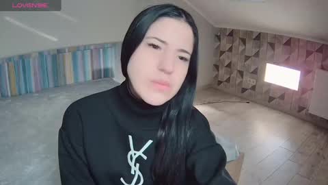 lexyswett online show from 5, 1, 2025