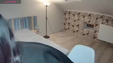 lexyswett online show from 5, 1, 2025