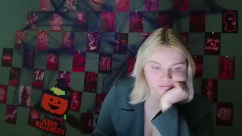 Leyla online show from 8, 10, 2025