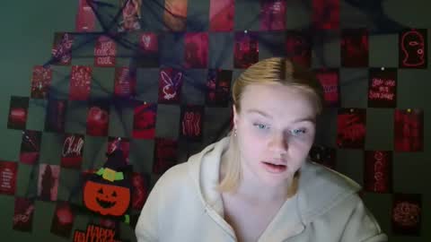 Leyla online show from 15, 10, 2025