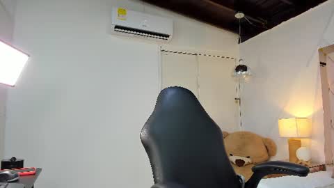 Snapshot of lia_damasco chatting on 11, 7, 2026 Lia online show from 11, 7, 2026