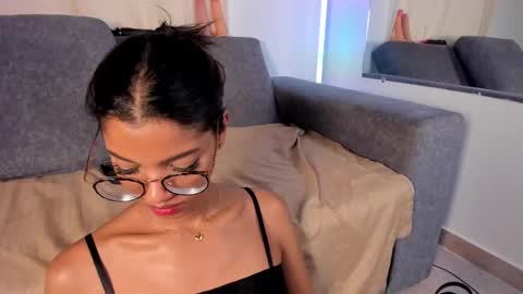 Lia online show from 4, 2, 2025