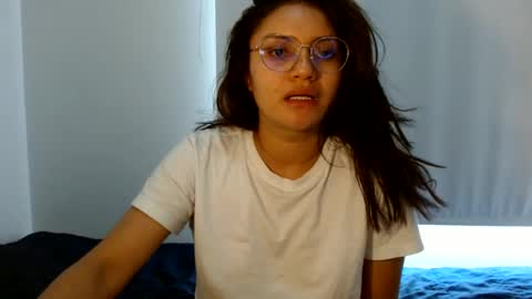 Snapshot of lia_miracle chatting on 12, 6, 2026 lia_miracle online show from 12, 6, 2026