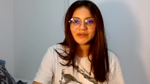 Snapshot of lia_miracle chatting on 5, 8, 2026 lia_miracle online show from 5, 8, 2026