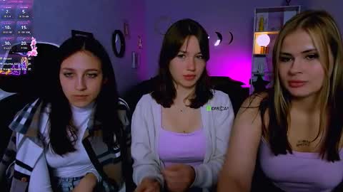 Snapshot of lia_sunset chatting on 16, 9, 2025 Lia online show from 16, 9, 2025