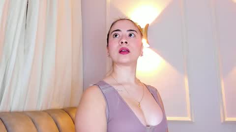 Snapshot of lia_walton__ chatting on 1, 11, 2025 liz walton online show from 1, 11, 2025