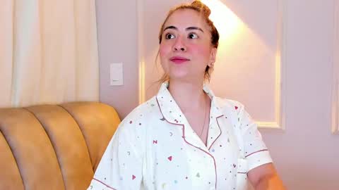 Snapshot of lia_walton__ chatting on 20, 11, 2025 liz walton online show from 20, 11, 2025