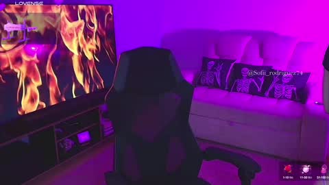 Snapshot of liaa_rodriguezz chatting on 4, 2, 2025 Liaa online show from 4, 2, 2025