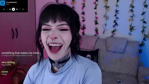 Snapshot of liaa_rodriguezz chatting on 6, 11, 2025 Liaa online show from 6, 11, 2025