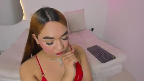 Snapshot of liacampbell__ chatting on 12, 6, 2026 La online show from 12, 6, 2026