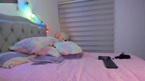 Lia  online show from 12, 2, 2025