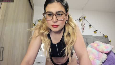 Lia  online show from 26, 2, 2025