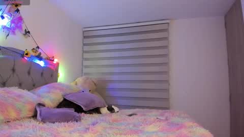 Lia  online show from 12, 2, 2026