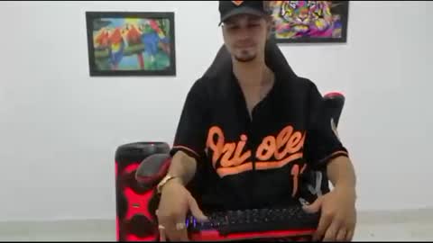 Snapshot of liam_andres12 chatting on 20, 10, 2025 Andres online show from 20, 10, 2025