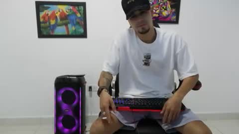 Snapshot of liam_andres12 chatting on 22, 10, 2025 Andres online show from 22, 10, 2025